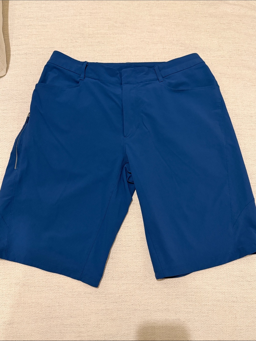 Lululemon ABC Men's Performance Blue Stretch Shorts size 33 new without tags